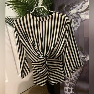 Suzy Shier Size XS Black & White Stripe